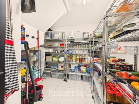 Pantry/Storage