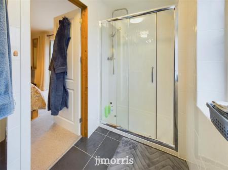 Ensuite Shower Room