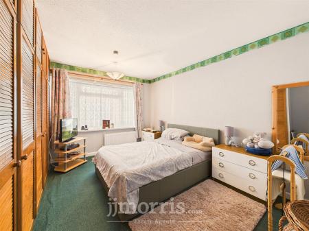 CAM05297G0-PR0094-STILL013.jpg
