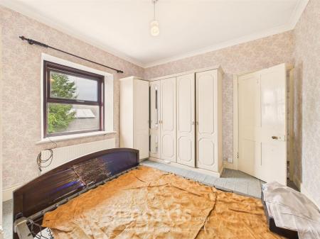 CAM05297G0-PR0097-STILL020.jpg