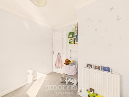 CAM05297G0-PR0098-STILL033.jpg