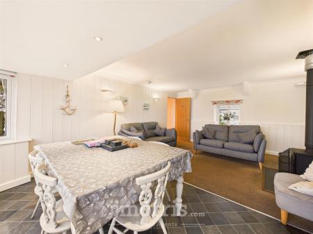 Living Room/Dining Room