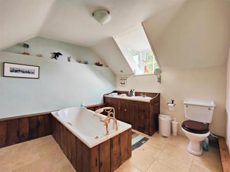 En Suite Bathroom