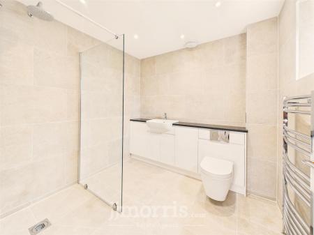 En Suite Wet Room