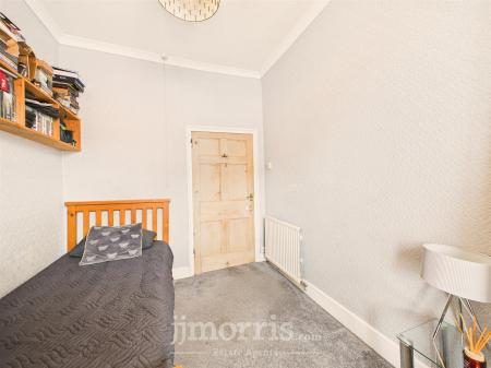 CAM02122G0-PR0366-STILL005.jpg
