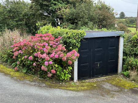 Garage/Store Shed