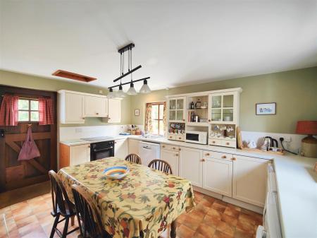 Kitchen/Breakfast Room