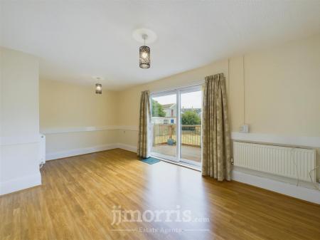 Sitting/Dining Room