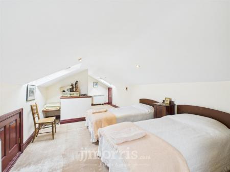 Boarded Loft Room/Studio/Bedroom