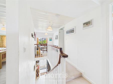 Landing (split level)