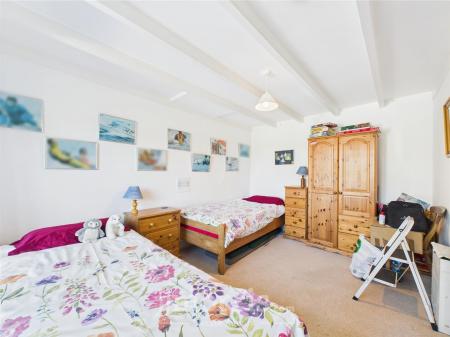 Bedroom 4/Lounge