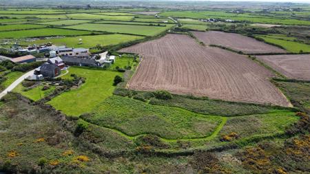 Ysgubor Trehysbys,, Rhodiad y Brenin St. Davids, H