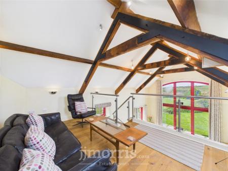 First Floor (Mezzanine) Sitting Room/Study/Bedroom