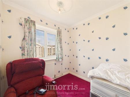 Bedroom 3/Study