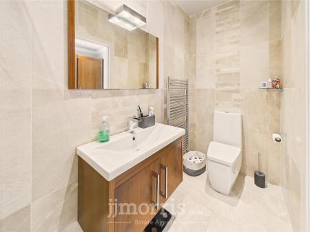 En Suite Shower Room