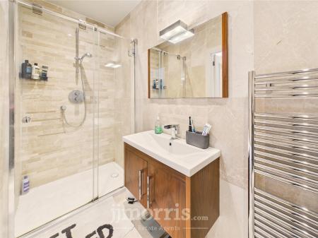 En Suite Shower Room