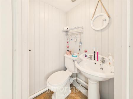 En Suite Wash Room
