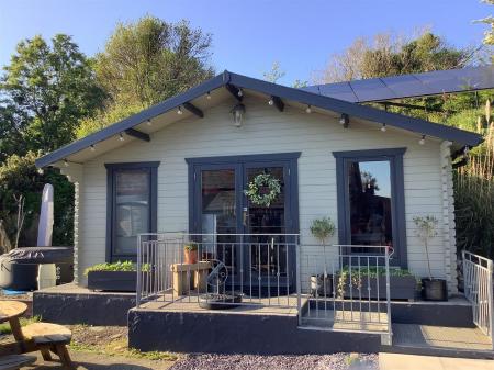 Summer House/Home Office/Studio