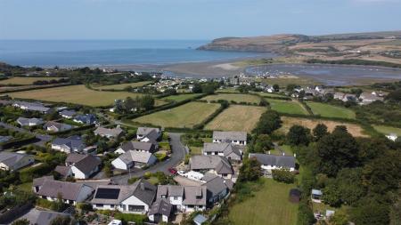 9, Tir Treharne Newport, Pembrokeshire, SA42 0RN 2
