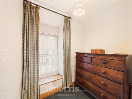 Box/Cot Room