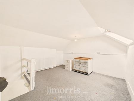 First Floor Loft Room/Studio