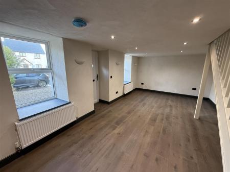 Sitting/Dining Room