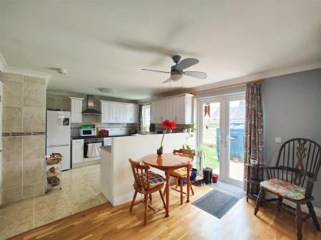 Kitchen/Dining Room