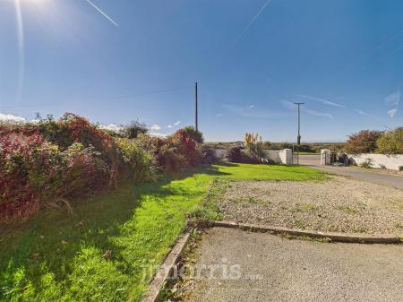 CAM02122G0-PR0379-STILL014.jpg