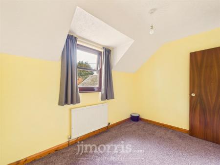 Bedroom 3 (Rear)