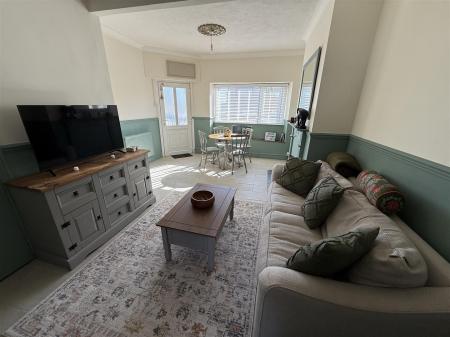 Open Plan Living/Dining Room