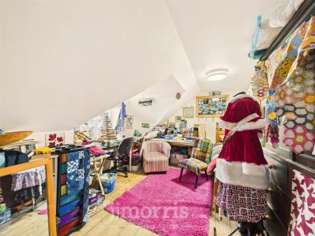 Studio/Workroom/Bedroom 5