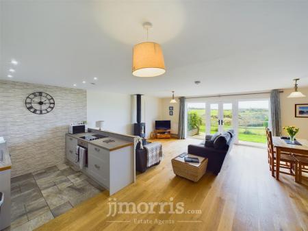 Open plan kitchen/ living room/ dining room