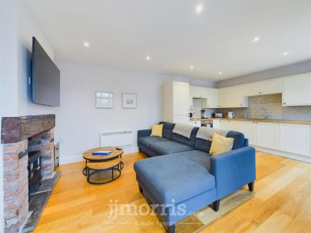 Open Plan Lounge/Kitchen Area