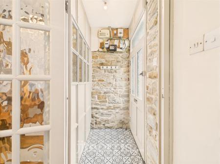 Entrance Porch/Hallway