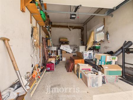 CAM02121G0-PR0168-STILL004.jpg