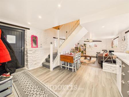 Open Plan Lounge/Dining/Kitchen