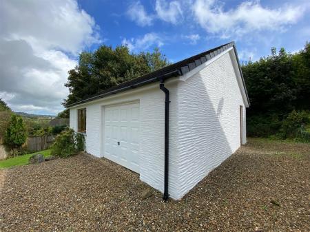 Detached Garage/Workshop