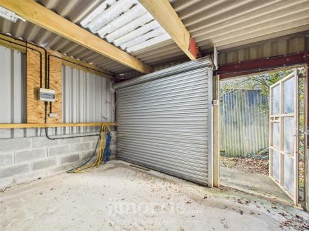 CAM02878G0-PR0010-STILL025.jpg