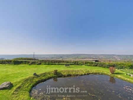 CAM02878G0-PR0012-STILL002.jpg