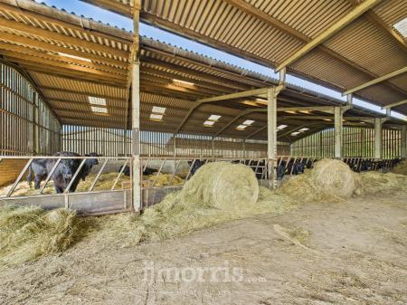 Modern Farm Buildings