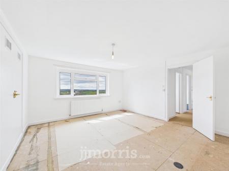 CAM02878G0-PR0020-STILL002.jpg