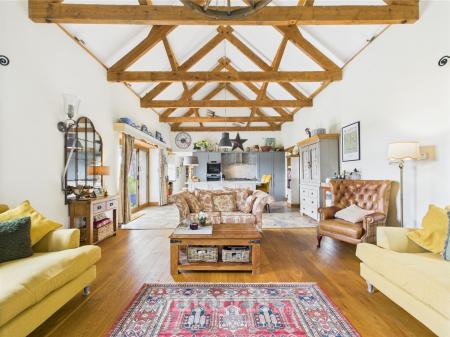 Kitchen/Lounge