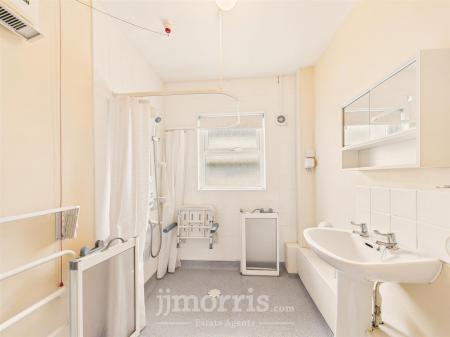 CAM02878G0-PR0079-STILL010.jpg