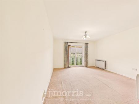 CAM02878G0-PR0079-STILL014.jpg