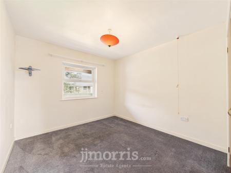 CAM02878G0-PR0038-STILL002.jpg