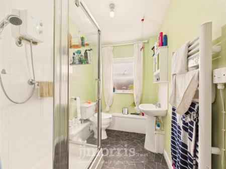 CAM02878G0-PR0047-STILL004.jpg