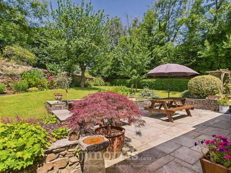 Gardens & Grounds