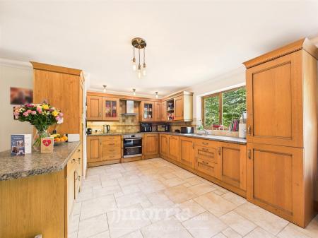 Kitchen / Diner