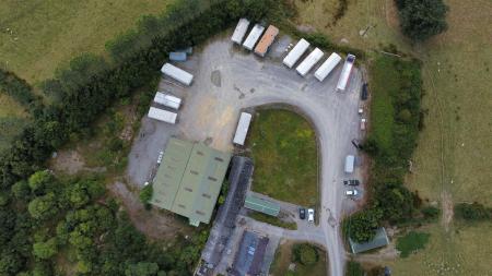 Description Lot 4