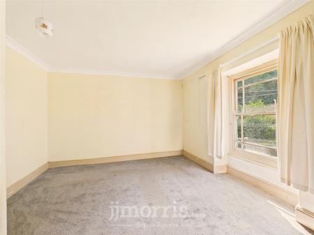 CAM02878G0-PR0069-STILL004.jpg